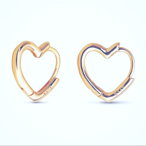 Jewelry - LOVE 14K gold heart huggies
